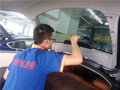 宝马X4全车汽车玻璃贴膜哪个品牌的好?石家庄壹捷强生汽车贴膜防爆膜授权店