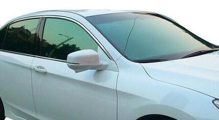 汽车刚贴膜就淋雨有影响吗,汽车贴膜下雨会影响吗