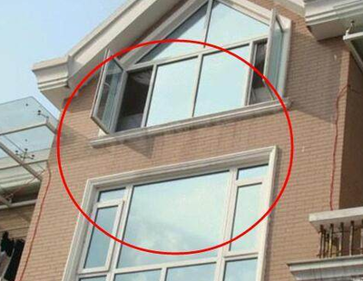 、媳妇为了省钱不肯给阳台玻璃贴膜,入住就后悔了