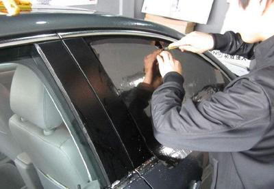 车管所提醒:汽车玻璃膜不能乱贴,小心被罚款,千万注意这几点
