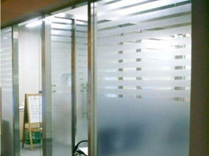 图 玻璃贴膜的优势好处北京玻璃贴膜师傅贴隔热膜 北京汽车美容