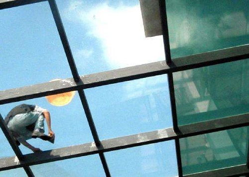 汽车玻璃贴膜的结构与优势